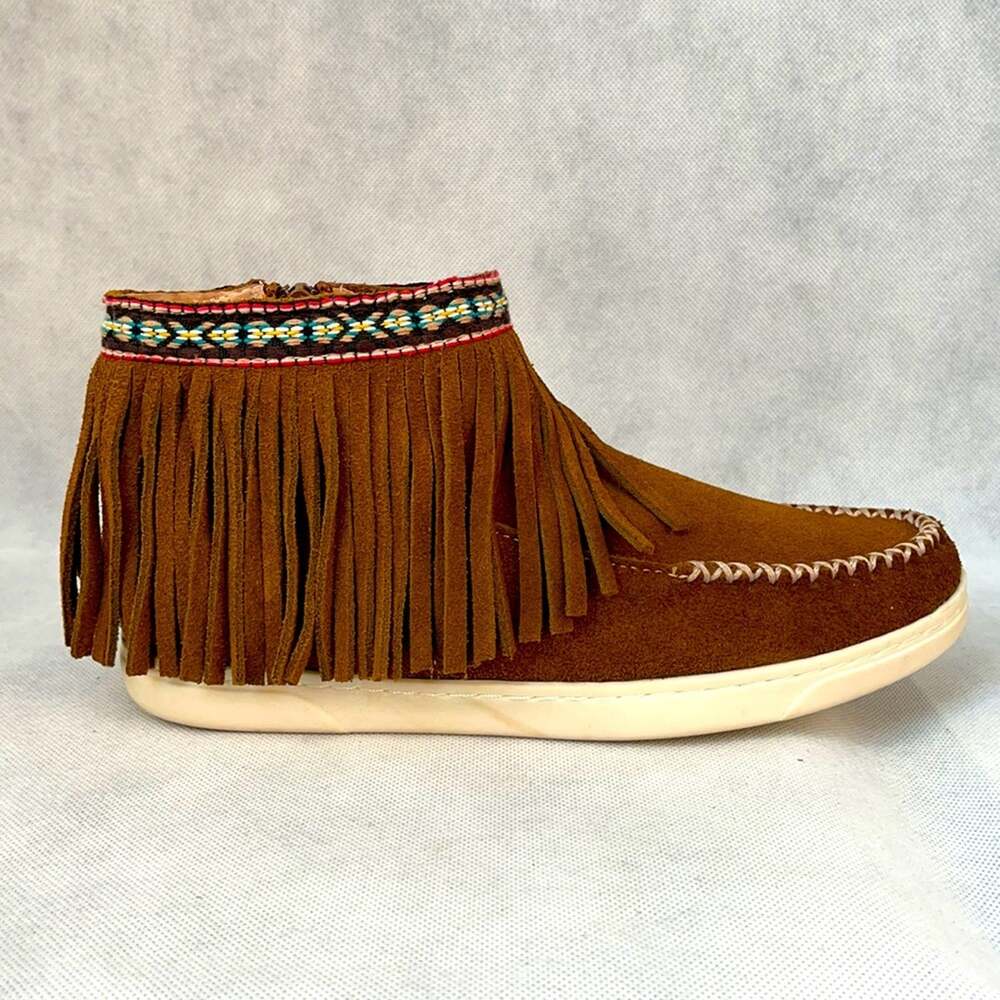 Minnetonka Vienna Moccasin Booties Size 6